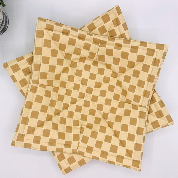 3 Piece Set Microwave Cozies, Reversible Checkered Neutral Tan Plate, Bowl, Pint - Picture 2 of 8